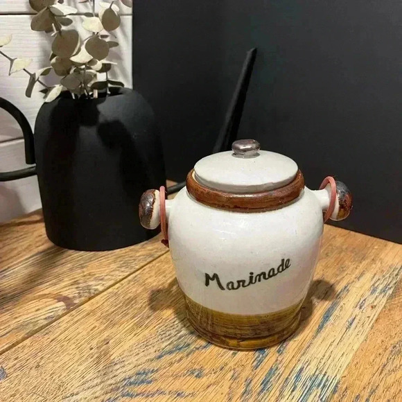 Vintage Ceramic Marinade Pot with Bamboo Handle - Picture 4 of 6